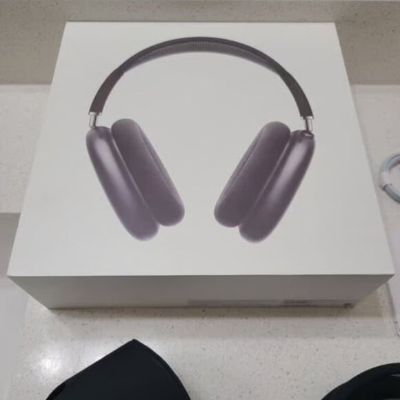 Apple AirPods Max with Smart Case black - Brand New - Picture 1 of 7